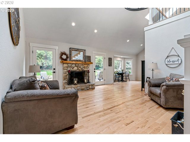 35464 S DICKEY PRAIRIE Rd, Molalla, OR 97038