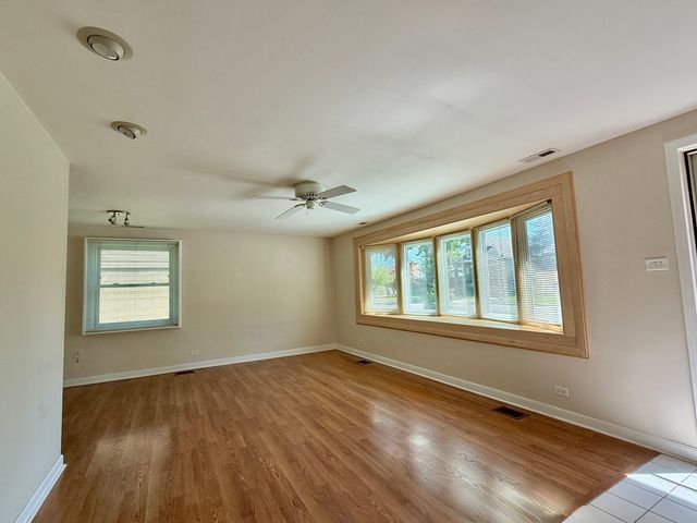 4138 Custer Avenue, Brookfield, IL 60513