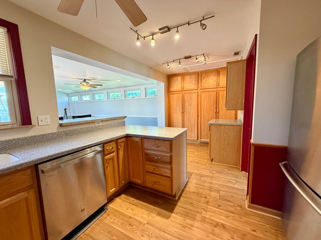 4138 Custer Avenue, Brookfield, IL 60513