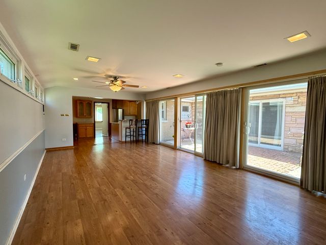 4138 Custer Avenue, Brookfield, IL 60513