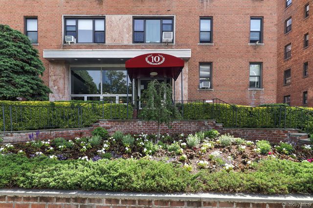 10 N Broadway 3H, White Plains, NY 10601