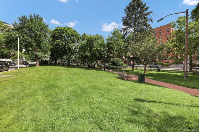 10 N Broadway 3H, White Plains, NY 10601