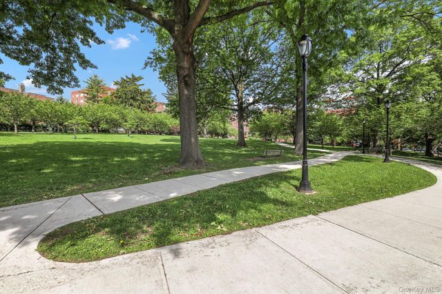 10 N Broadway 3H, White Plains, NY 10601