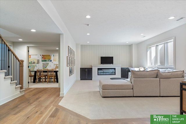 10815 S 219 Street, Gretna, NE 68028