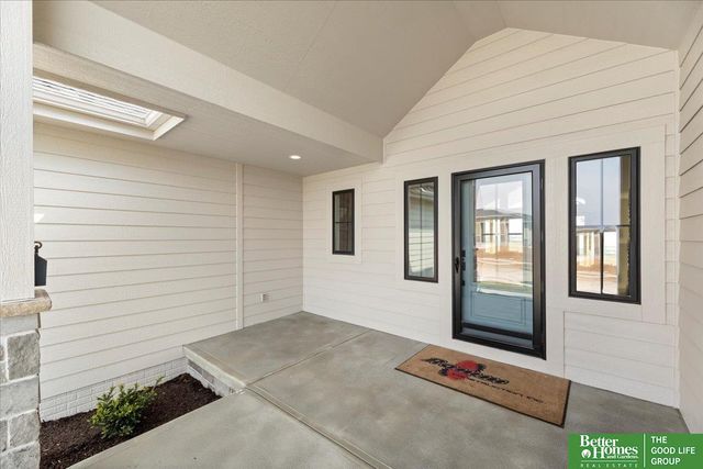 10815 S 219 Street, Gretna, NE 68028