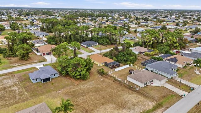 1006 NE 33RD STREET, Cape Coral, FL 33909
