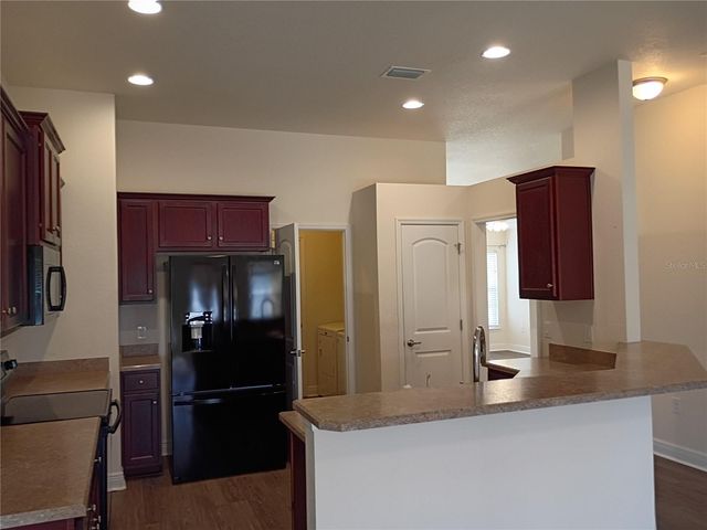 1006 NE 33RD STREET, Cape Coral, FL 33909
