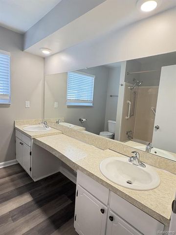2651 Arrowhead Drive, Troy, MI 48083