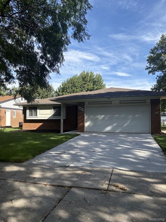 2651 Arrowhead Drive, Troy, MI 48083