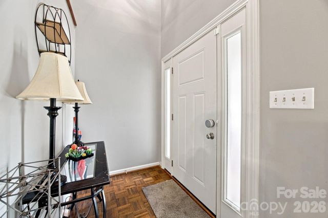 5512 River Falls Drive 16, Charlotte, NC 28215