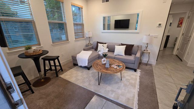 386 Rhythm Lane, Hayward, CA 94544