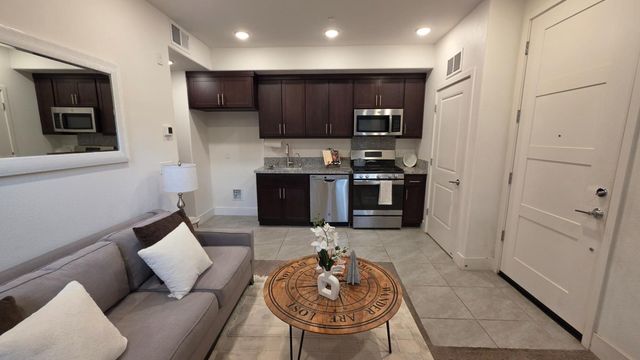 386 Rhythm Lane, Hayward, CA 94544