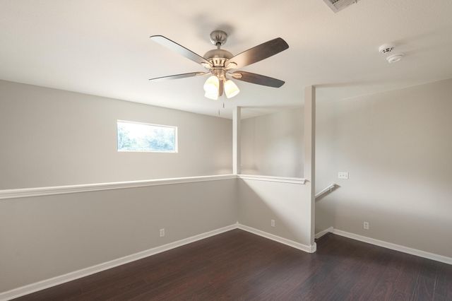 3003 MEADOW LN, Taylor, TX 76574