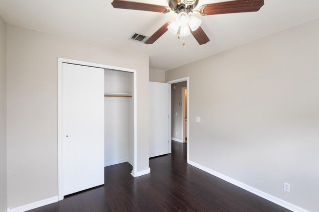 3003 MEADOW LN, Taylor, TX 76574