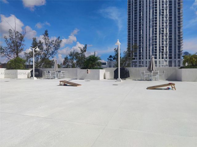 275 NE 18th St 1801, Miami, FL 33132