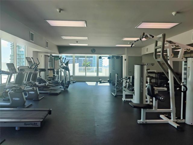 275 NE 18th St 1801, Miami, FL 33132