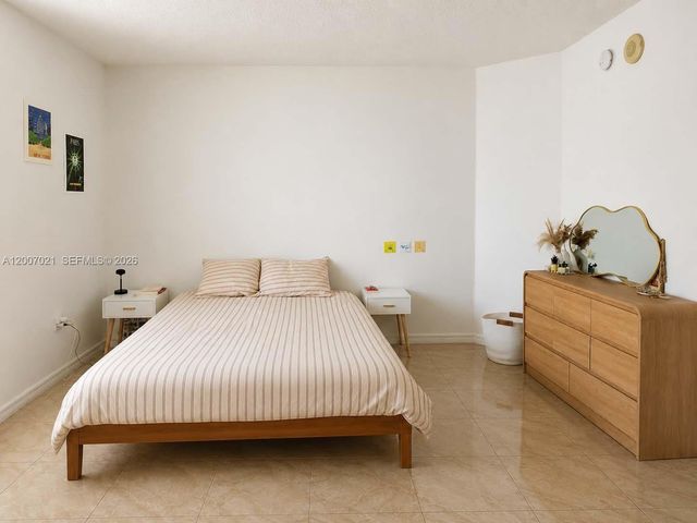 275 NE 18th St 1801, Miami, FL 33132