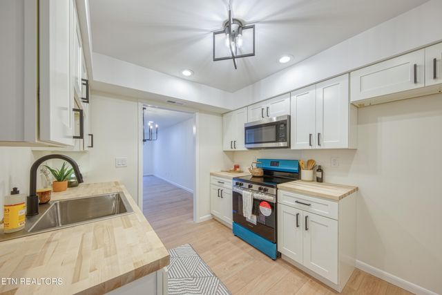 10470 Laura Lee Lane, Knoxville, TN 37922