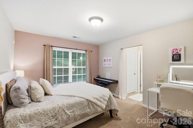 5630 Turkey Oak Drive, Charlotte, NC 28227
