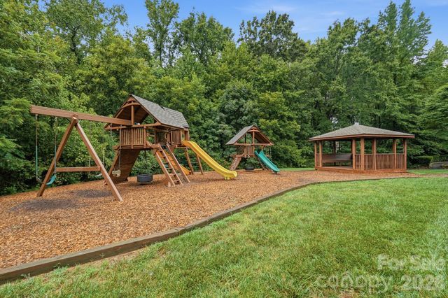 5630 Turkey Oak Drive, Charlotte, NC 28227