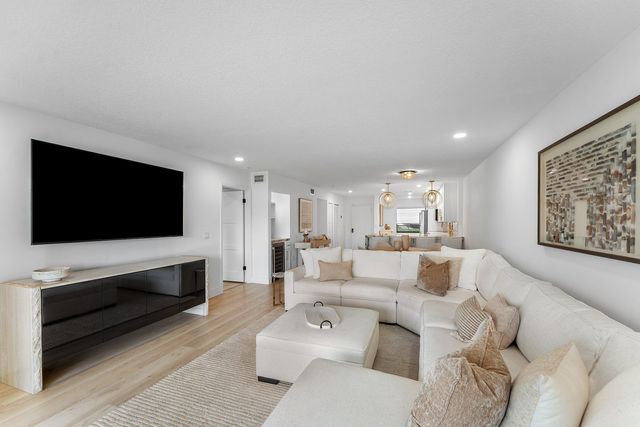 11 SOUTHPORT Lane E, Boynton Beach, FL 33436