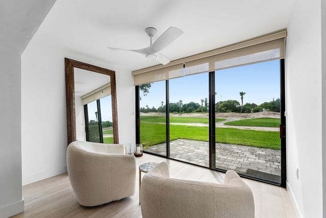 11 SOUTHPORT Lane E, Boynton Beach, FL 33436