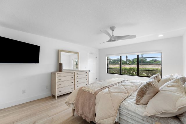 11 SOUTHPORT Lane E, Boynton Beach, FL 33436