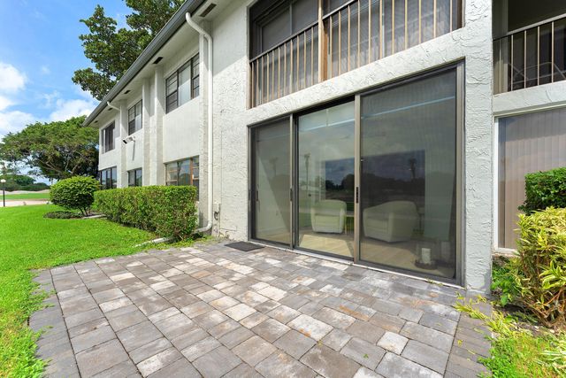 11 SOUTHPORT Lane E, Boynton Beach, FL 33436