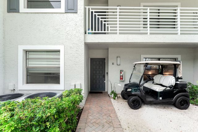 11 SOUTHPORT Lane E, Boynton Beach, FL 33436