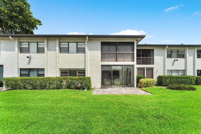 11 SOUTHPORT Lane E, Boynton Beach, FL 33436