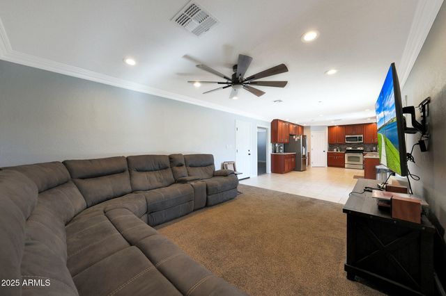 2517 E HIGHLAND Street, Mesa, AZ 85213