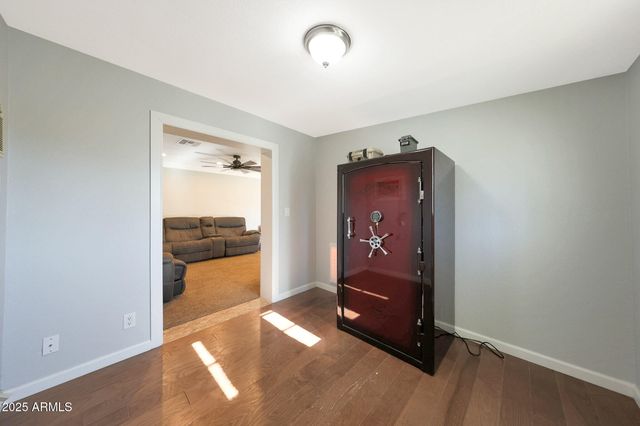 2517 E HIGHLAND Street, Mesa, AZ 85213