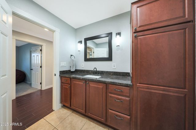 2517 E HIGHLAND Street, Mesa, AZ 85213