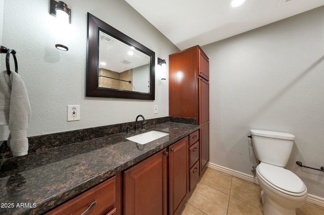 2517 E HIGHLAND Street, Mesa, AZ 85213