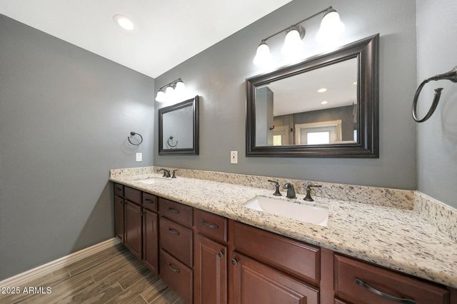 2517 E HIGHLAND Street, Mesa, AZ 85213