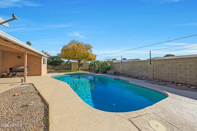 2517 E HIGHLAND Street, Mesa, AZ 85213