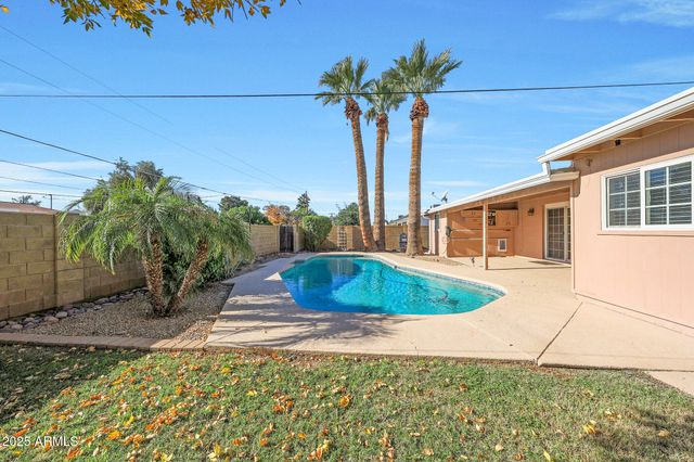 2517 E HIGHLAND Street, Mesa, AZ 85213