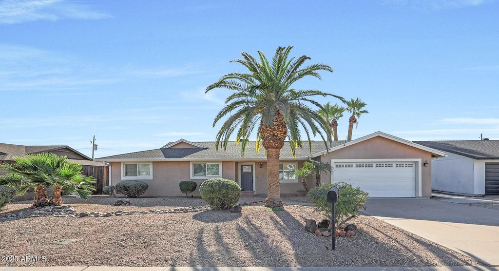 2517 E HIGHLAND Street, Mesa, AZ 85213