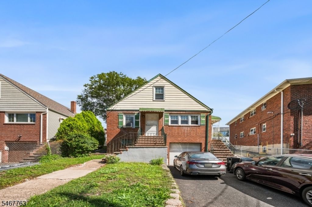 552 Main St, Lodi Boro, NJ 07644 — exterior