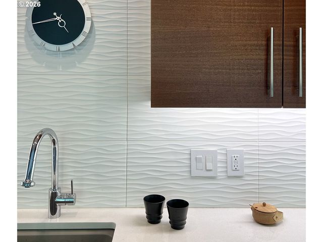 1830 Nw RIVERSCAPE St 106, Portland, OR 97209