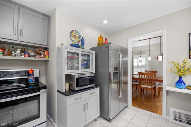 3640 W 210th Street, Fairview Park, OH 44126