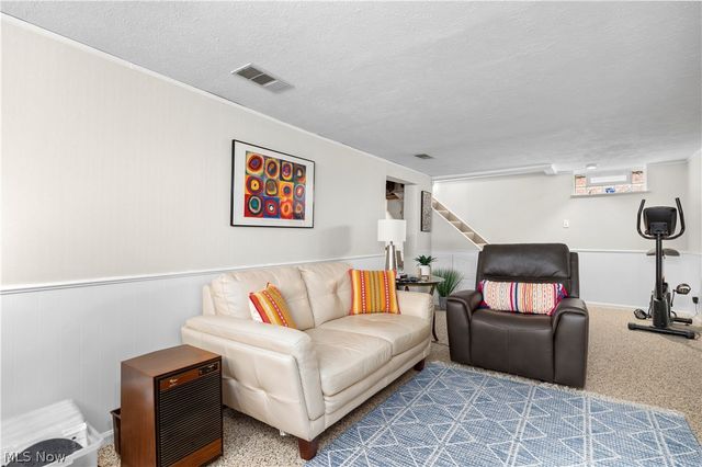 3640 W 210th Street, Fairview Park, OH 44126