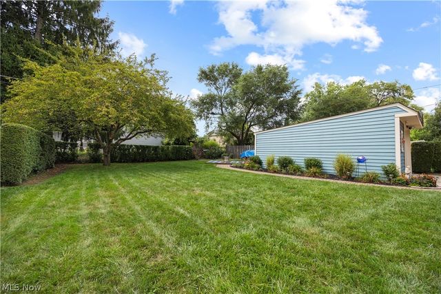 3640 W 210th Street, Fairview Park, OH 44126