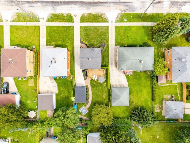 3640 W 210th Street, Fairview Park, OH 44126