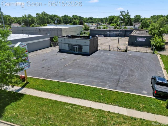 31827 Michigan Avenue, Wayne, MI 48184