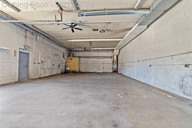 31827 Michigan Avenue, Wayne, MI 48184