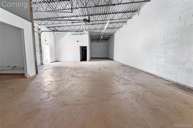 31827 Michigan Avenue, Wayne, MI 48184