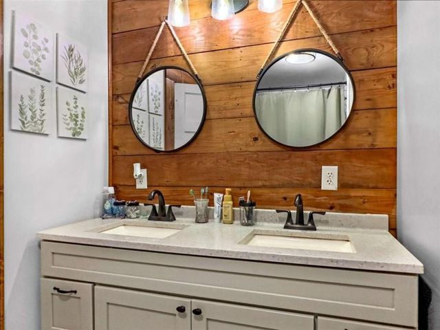 225 N Indian Springs N Drive, Forsyth, GA 31029