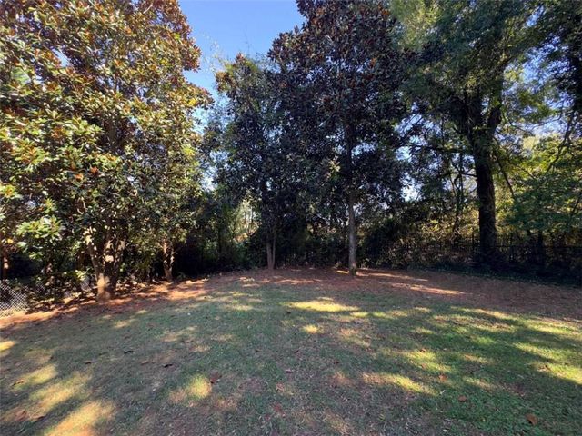 225 N Indian Springs N Drive, Forsyth, GA 31029