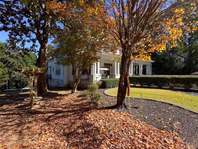 225 N Indian Springs N Drive, Forsyth, GA 31029